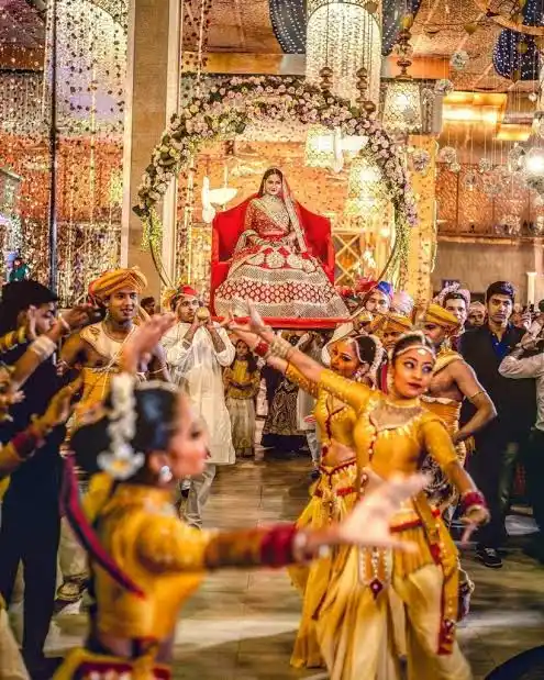 trending-indian-bride-wedding-entry